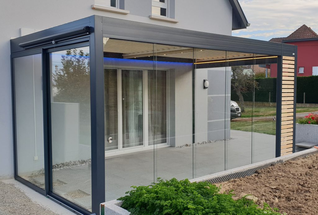 Panneaux de Verre Coulissants pour Pergola Bioclimatique