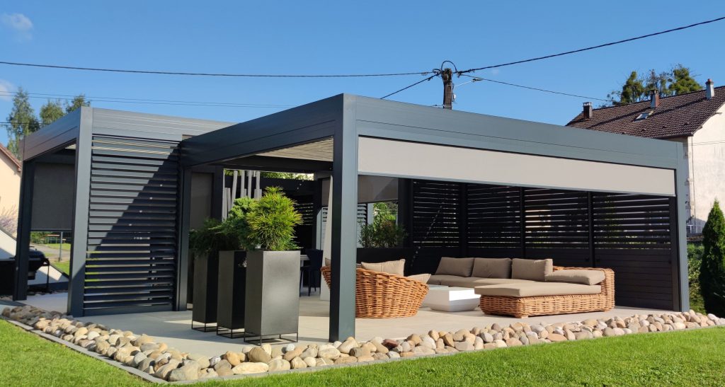 Pergola sur mesure avec stores Zip et BSO